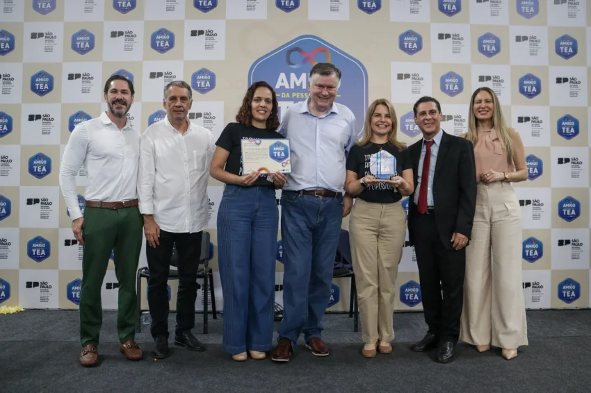 Sorri Bauru recebe selo Amigo da Pessoa com TEA
