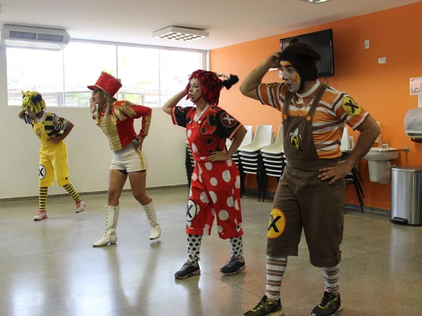 Apresentao da Casa X na SORRI-BAURU