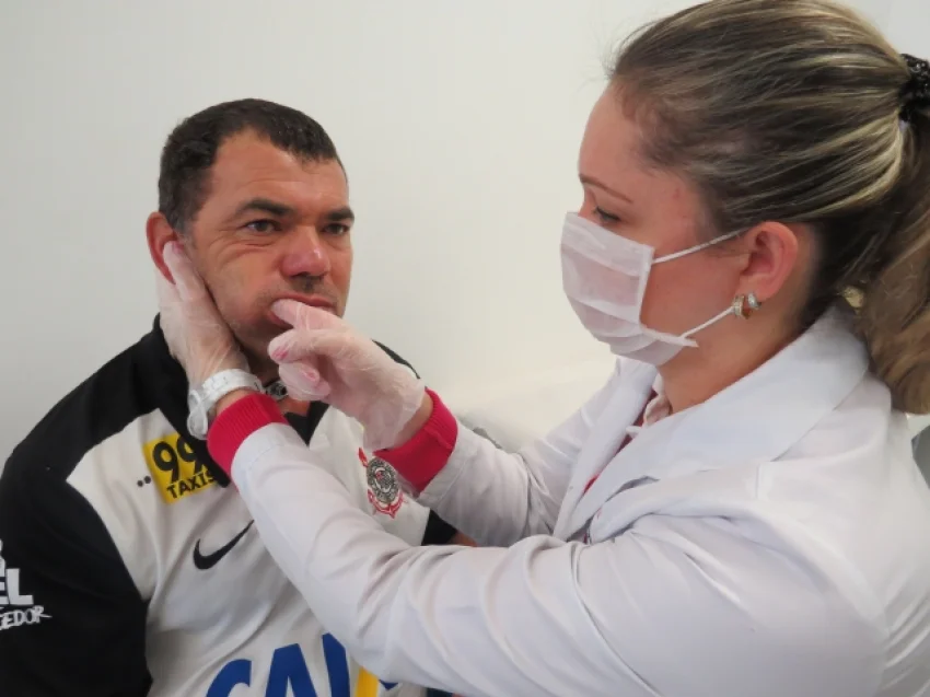 Fonoaudiologia da SORRI-BAURU: Ambulat�rio de Disfagia.