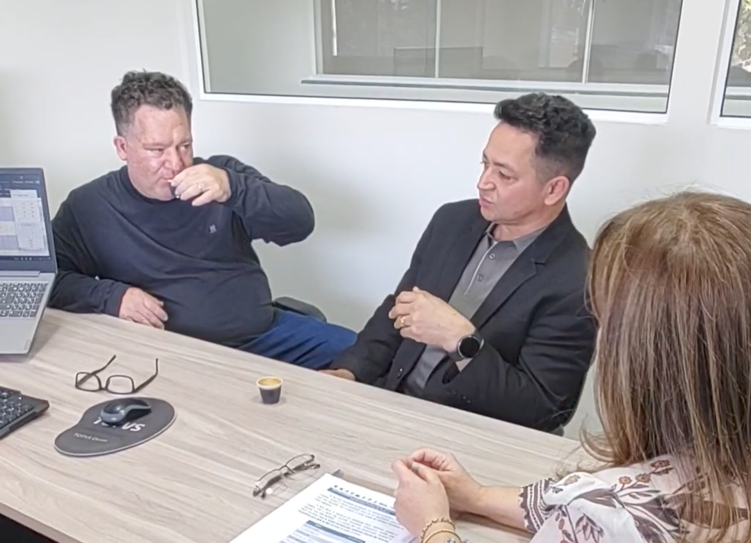 Sorri Bauru recebe visita do vereador Cabo Helinho